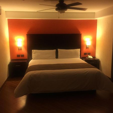 Hotel Victoria Inn ซาน ฮวน เดล ริโอ ภายนอก รูปภาพ