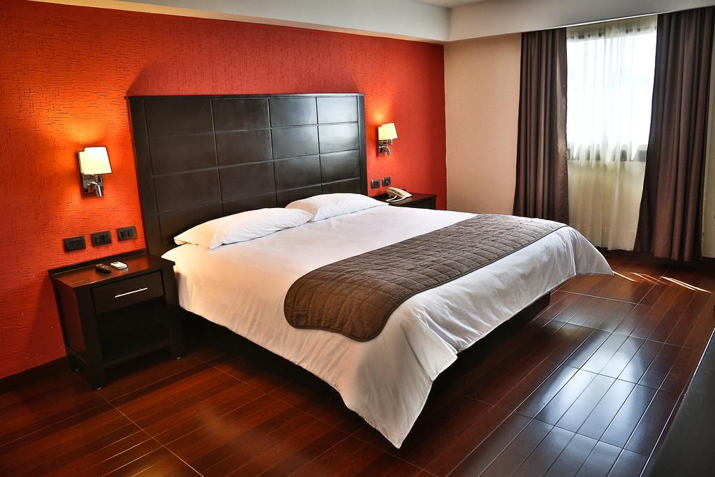 Hotel Victoria Inn ซาน ฮวน เดล ริโอ ภายนอก รูปภาพ